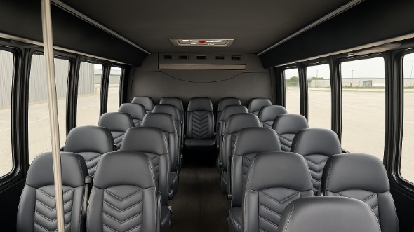 berwyn 18 passenger minibus rental