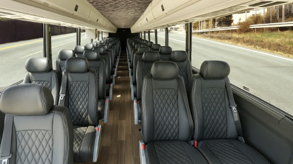 schaumburg 28 passenger minibus